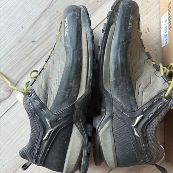 Men's size 9 Salewa Mountain Trainer Hiking Shoes - Picture 2 of 4